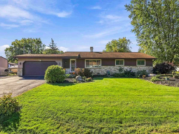 1611 Jennie St, Menasha, WI 54952
