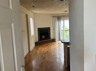 6 University Cir APT 5, Charlottesville, VA 22903