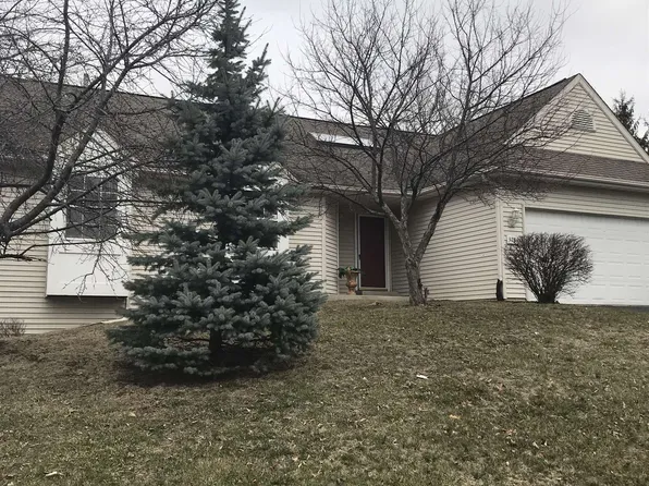 3734 Harwood Ln, Rockford, IL 61114