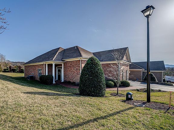 2nd image of 3306 Belshire Ct SW