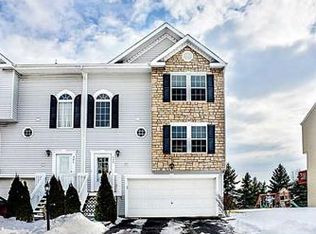 523 Ten Point Ln, Cranberry Township, PA