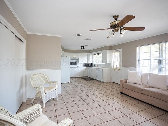 5th image of 1022 Mary Ellen St
