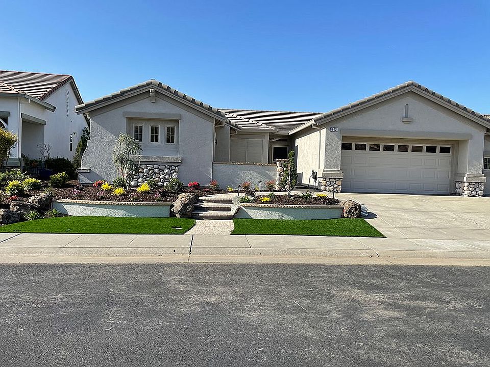1st image of 742 Canyon Oak Ln