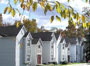 6053 San Gabriel APT E, Kalamazoo, MI 49009