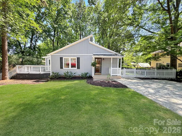 1059 Woodlake Ln, Tega Cay, SC 29708