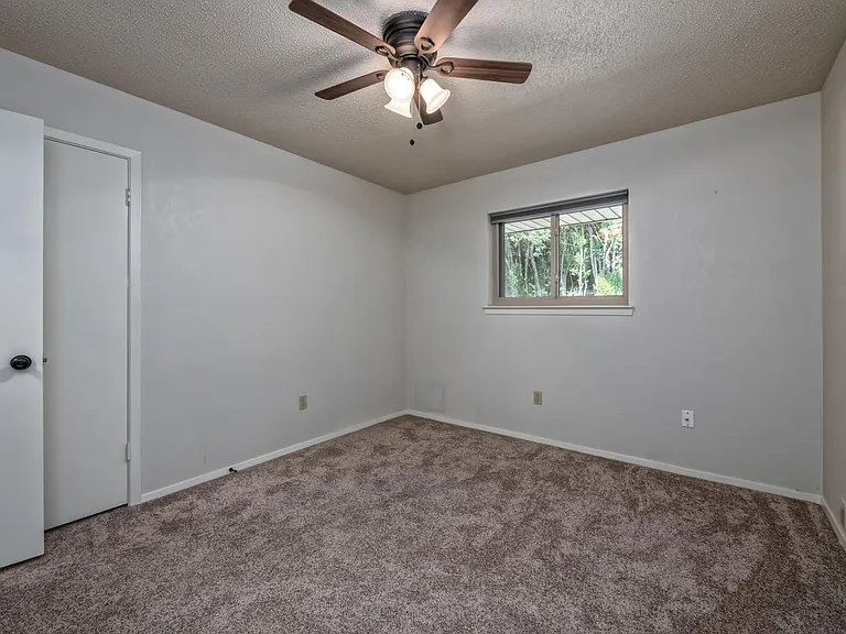 424 Richland Dr — Photo 11