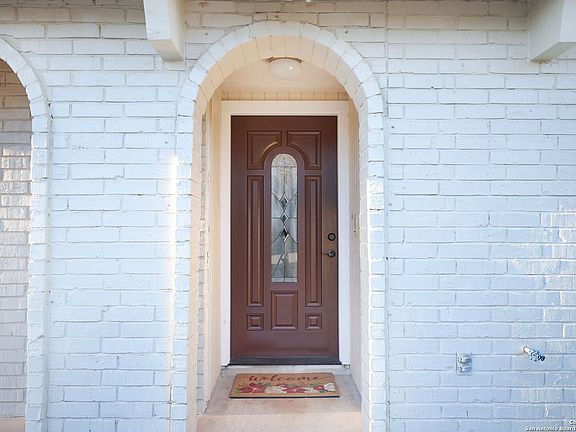 4th image of 14427 Perchin Street
