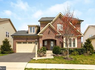 42398 Myan Gold Dr, Ashburn, VA 20148