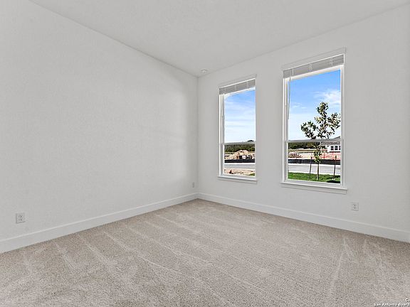 4th image of 5492 Paschal Park