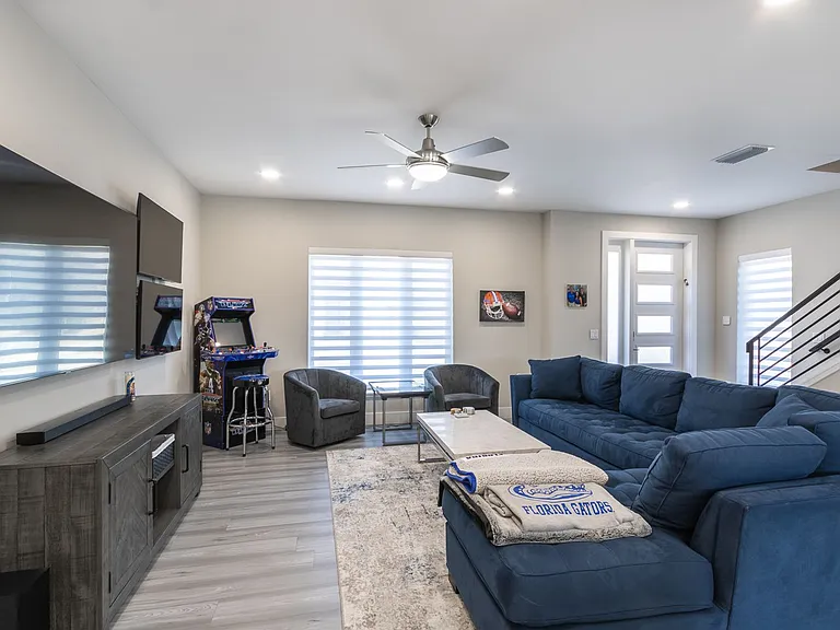 3349 SW 50th Dr — Photo 10