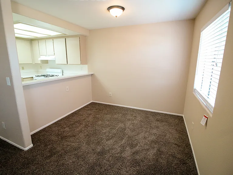 2 bedroom 2 bath apartment in Perris — Photo 21