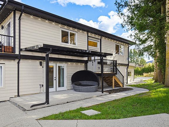 4th image of 36143 Shore Rd