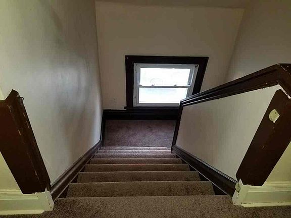 5th image of 5547 Baywood St APT 3