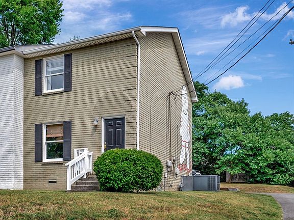 2nd image of 1206B Dallas Ave