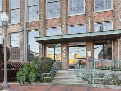920 Poeyfarre St APT 425, New Orleans, LA, 70130