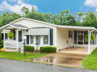 444 Elzie Hill Dr, Hendersonville, NC 28792