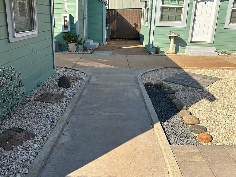 3025 Myers St — Photo 5