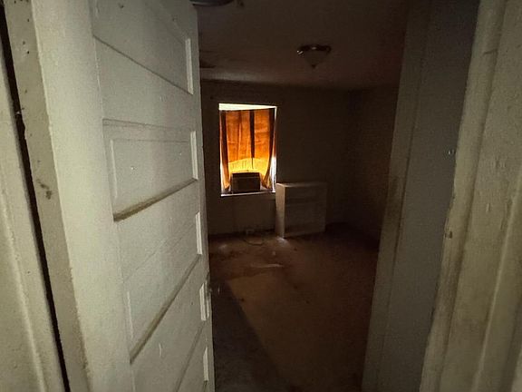 5th image of 5500 Magazine Rd