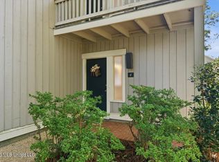 4 Eastbrooke St, Jackson, MS 39216