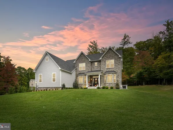 2215 Dixon Rd, Frederick, MD 21704