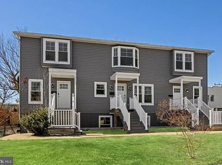 2124 N Cameron St, Arlington, VA 22207