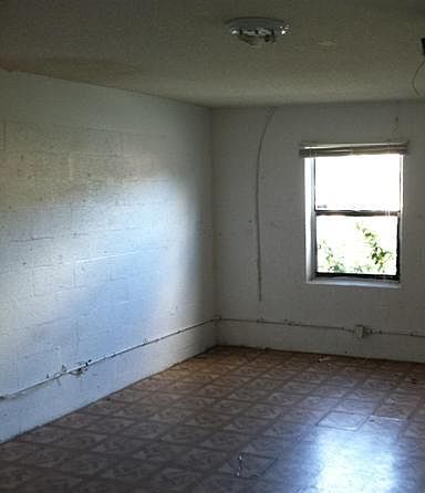 1st image of 5659 Lincoln Cir E