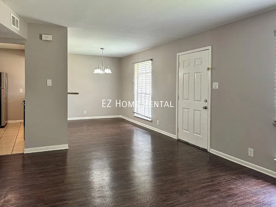 Limited-Time Special 2 Weeks Free Rent! Move-In Ready! — Photo 4