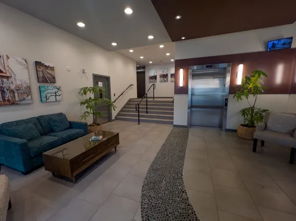 101 Morrissey Rd #102, Pt Moody, BC V3H 0E6