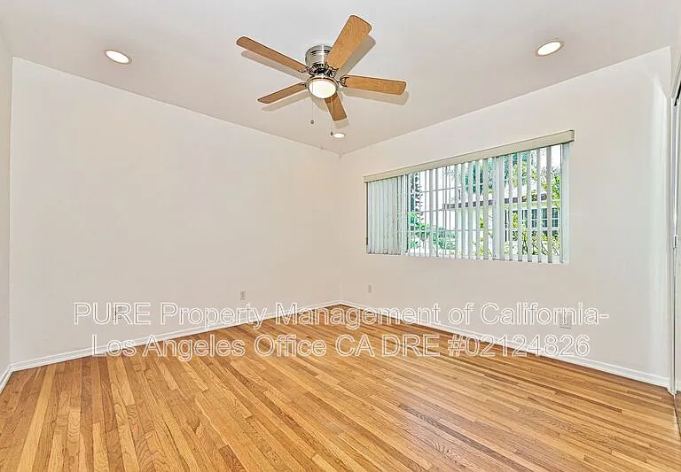 1527 Harvard St #7 — Photo 9