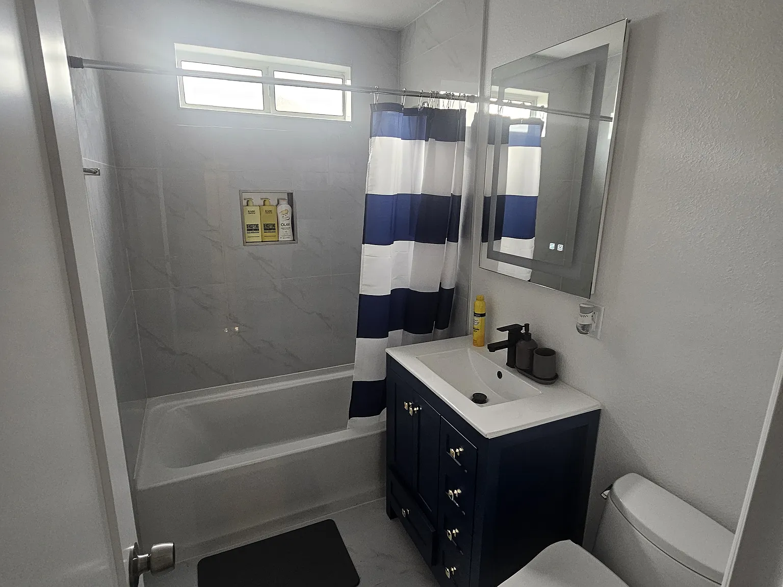 4 bed, 1600 sqft, $6,500 — Photo 4