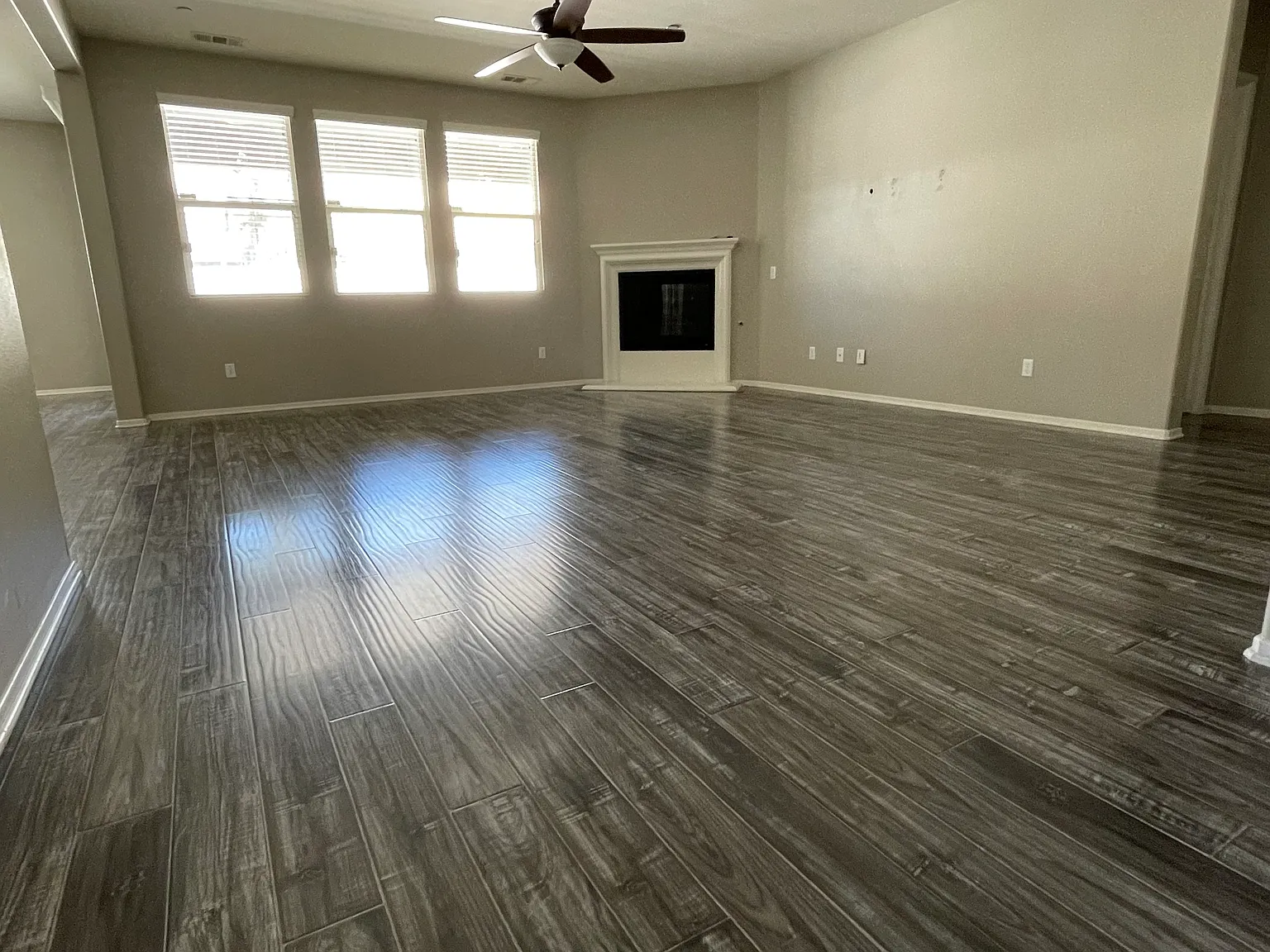 1327 Orchis Ln — Photo 3