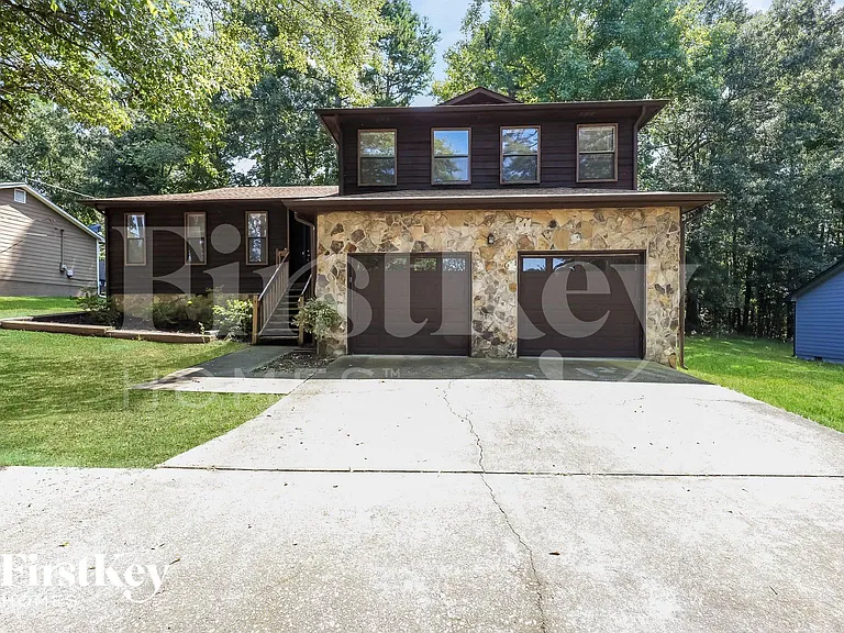 3070 Creel Rd — Photo 1