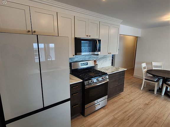 5th image of 47585 Greenview Rd