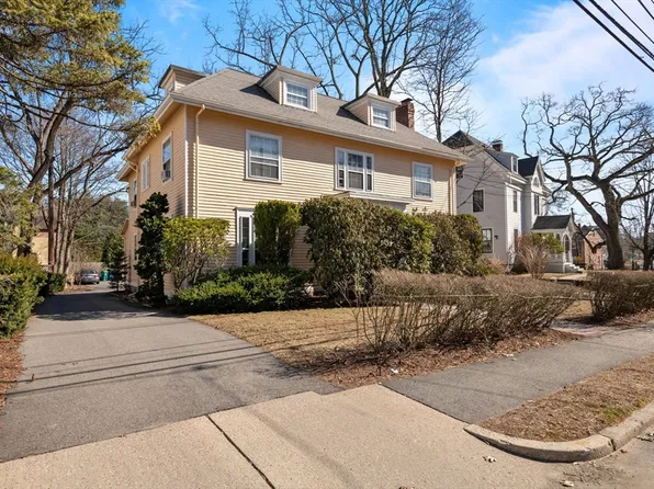 46 Central Ave, Newtonville, MA 02460