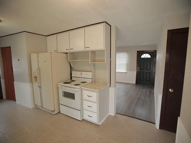 907 S Whittier Rd — Photo 5