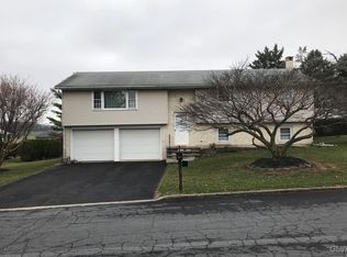 5537 Louise Ln E, Northampton, PA 18067