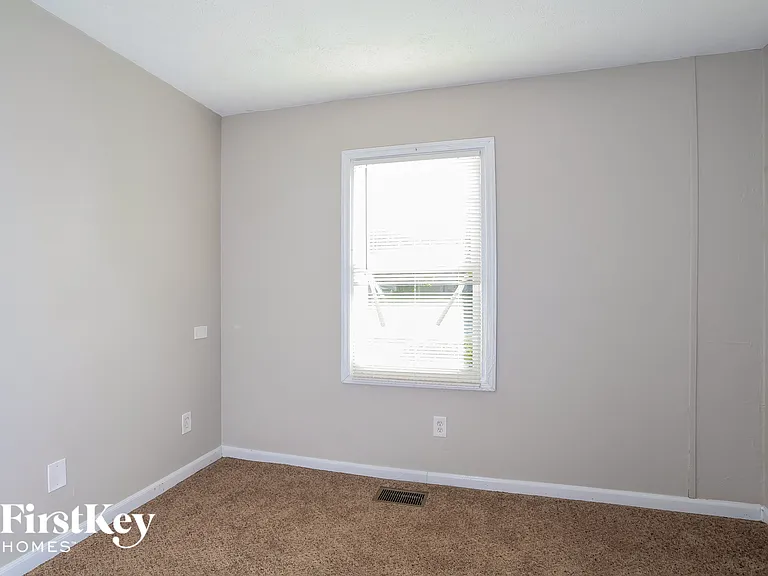 4880 Hardell Dr — Photo 12