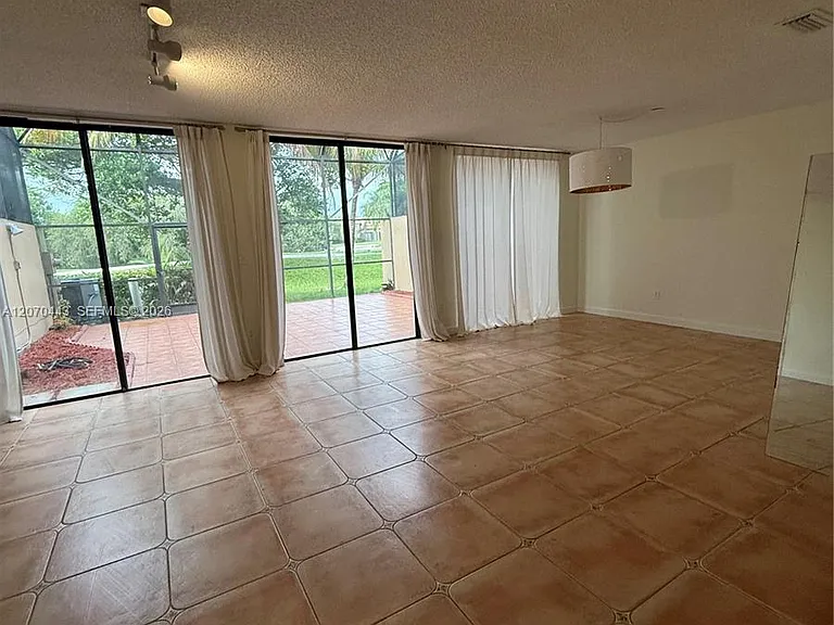 3522 Torremolinos Ave #E-31 — Photo 2
