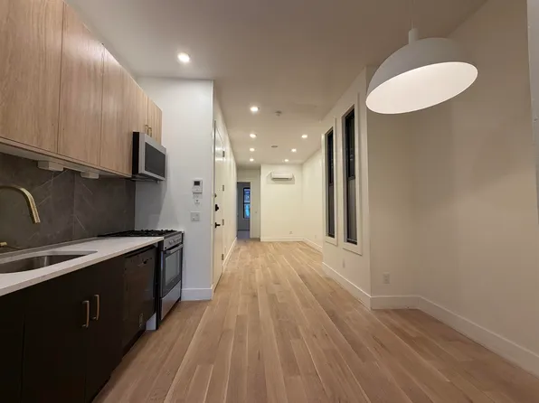 50 Grace Street image 1 of 9