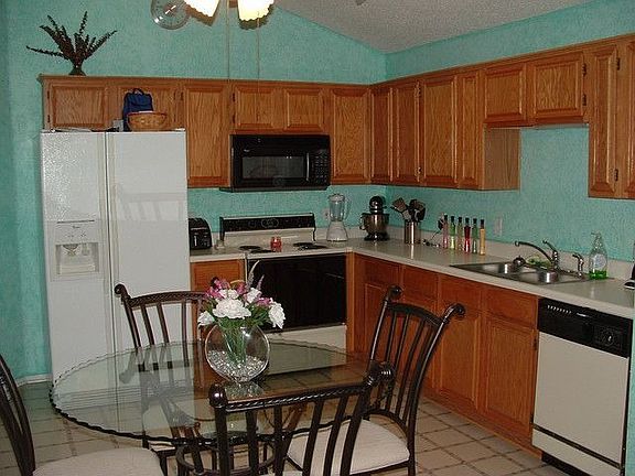 5th image of 302 Faircrest Dr