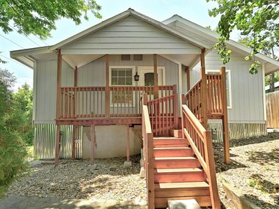 1200 Walnut Ave, Austin, TX, 78702