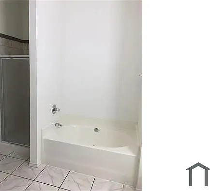 318 Dakota Dr — Photo 12