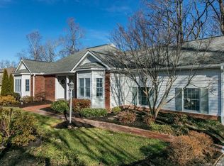 1402 Woodsong Dr, Hendersonville, NC 28791
