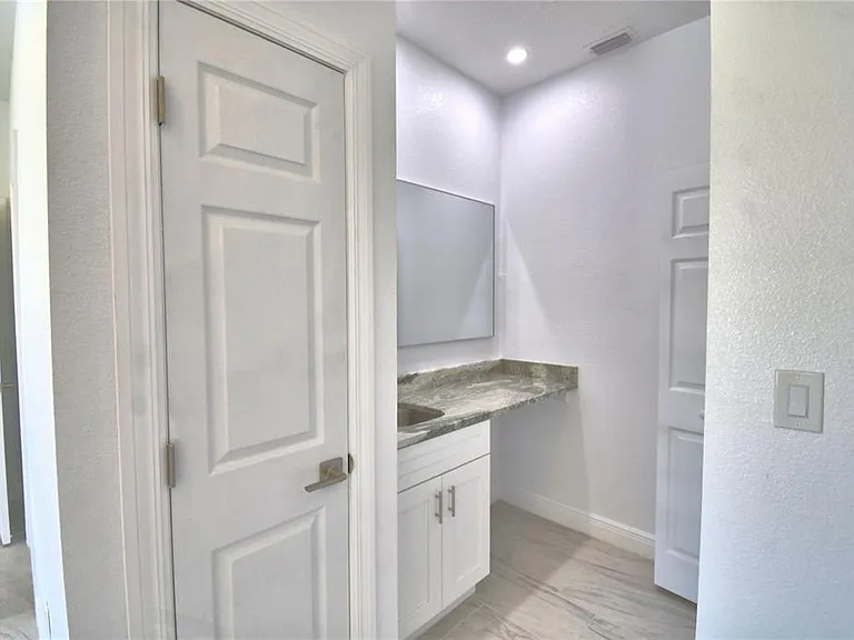 7951 Sarasota Dr #B — Photo 21