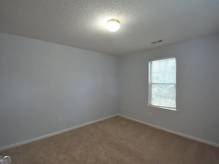 147 S Fairfield Dr — Photo 26