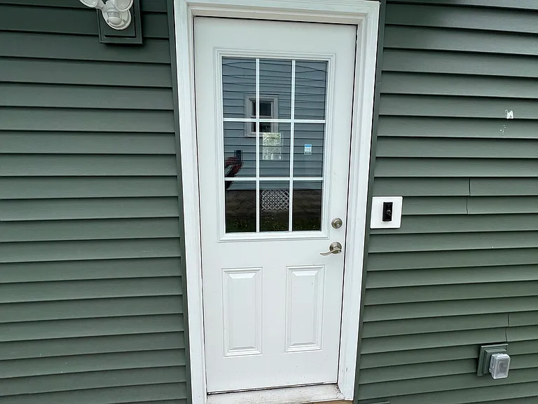 13 Columbia Ave — Photo 37
