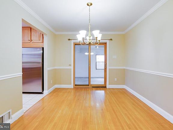 5th image of 13720 Smallwood Ct