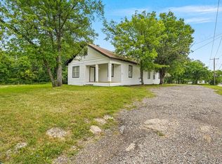 701 E 3rd Ave, Corsicana, TX 75110