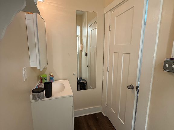 4th image of 399 E 16th Ave APT A