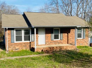 18 Cable Rd, Oak Grove, KY 42262